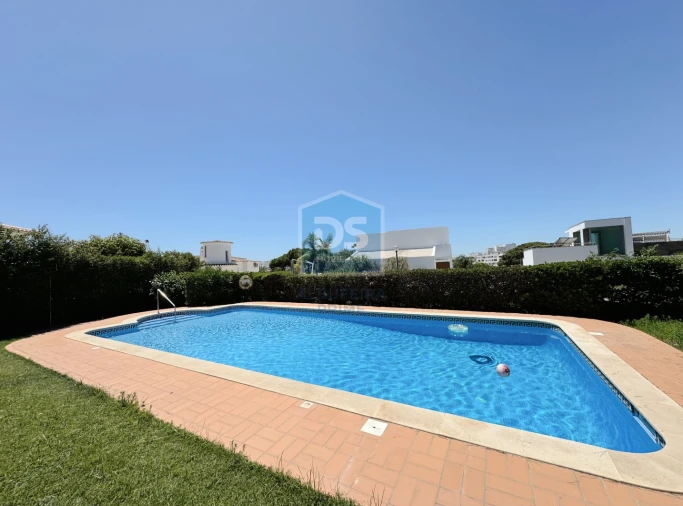 Apartamento T2 para Venda em Quarteira Foto 21