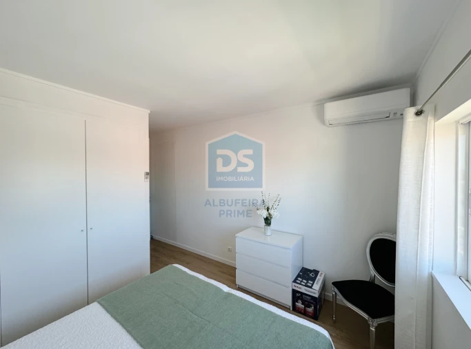 Apartamento T2 para Venda em Quarteira Foto 31