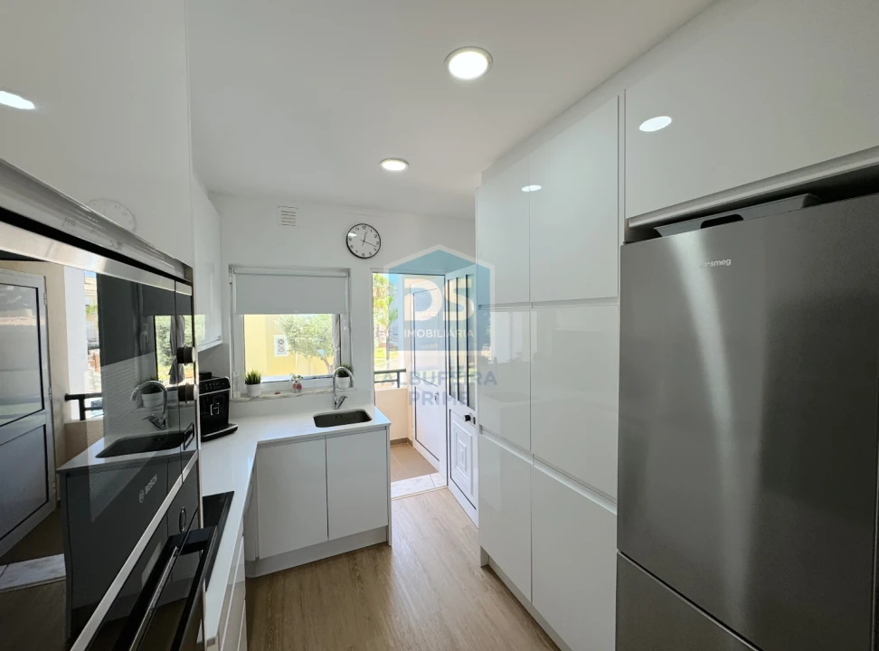 Apartamento T2 para Venda em Quarteira Foto 26