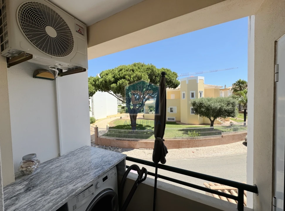 Apartamento T2 para Venda em Quarteira Foto 16