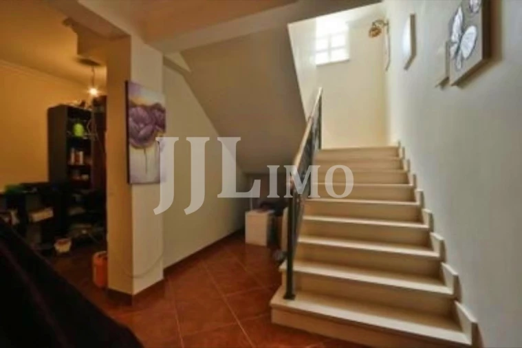 Moradia T3 para Arrendamento em Alcabideche Foto 23