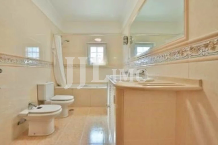 Moradia T3 para Arrendamento em Alcabideche Foto 20