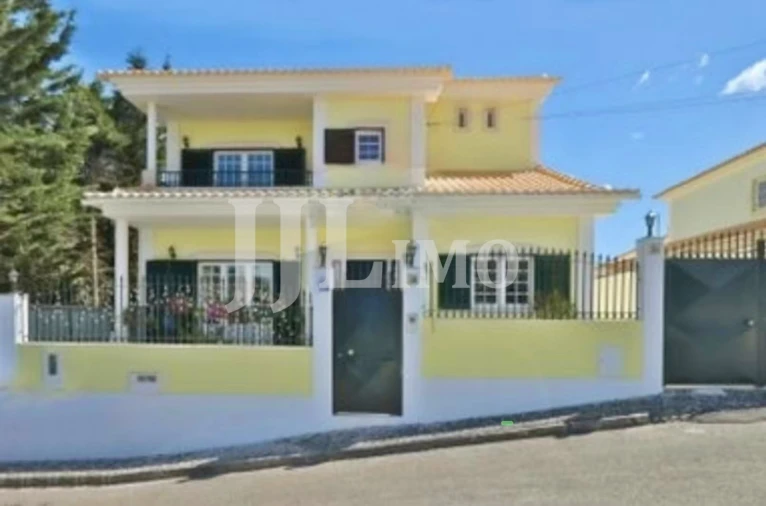 Moradia T3 para Arrendamento em Alcabideche