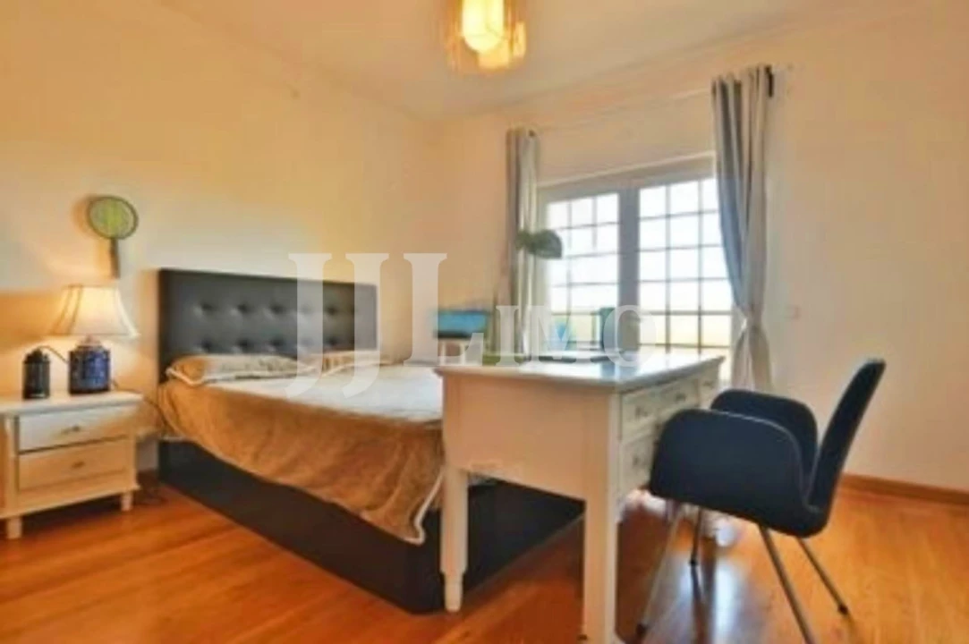 Moradia T3 para Arrendamento em Alcabideche Foto 24