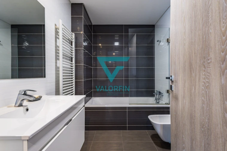 Apartamento T3 para Venda em Leiria, Pousos, Barreira e Cortes Foto 11