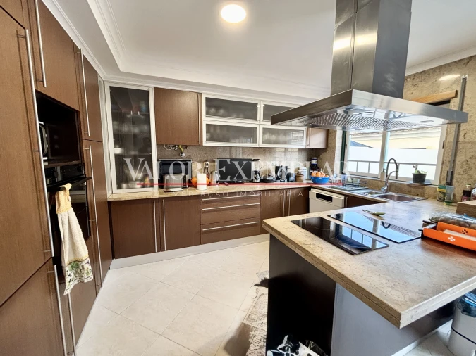 Moradia T4 para Venda em São Francisco Foto 4