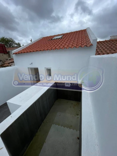 Moradia T1 para Venda em Cabeção
