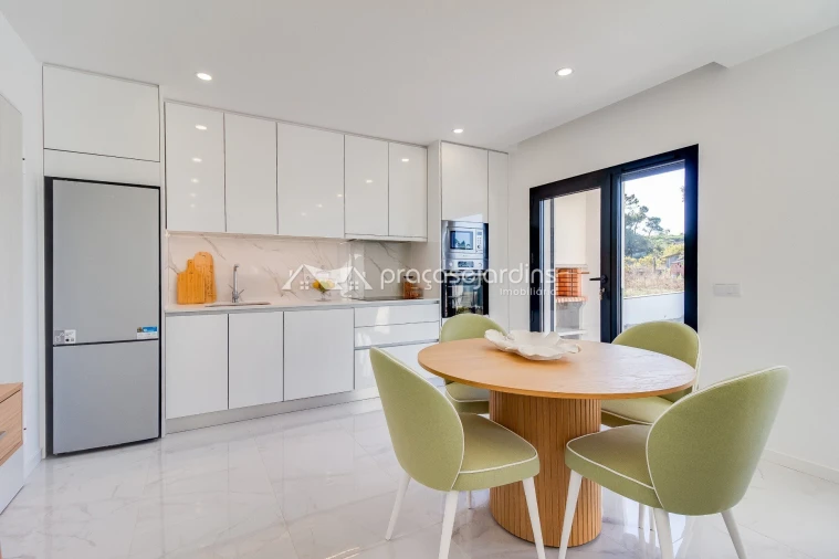 Apartamento T2 para Venda em Caranguejeira Foto 11