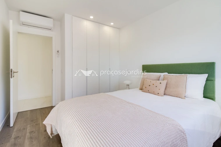 Apartamento T2 para Venda em Caranguejeira Foto 8