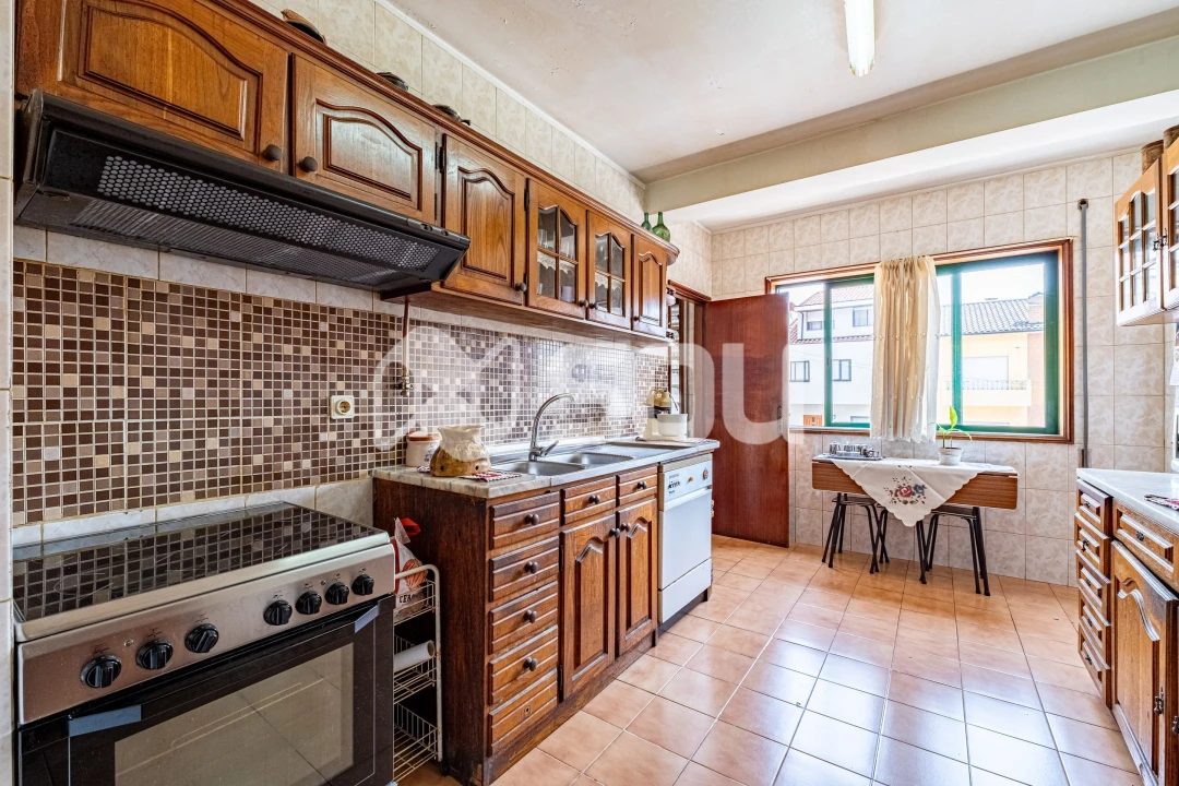 Apartamento T3 para Venda em Vilar de Andorinho Foto 9