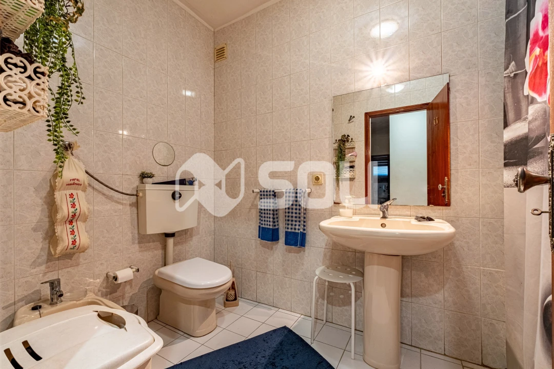 Apartamento T3 para Venda em Vilar de Andorinho Foto 15