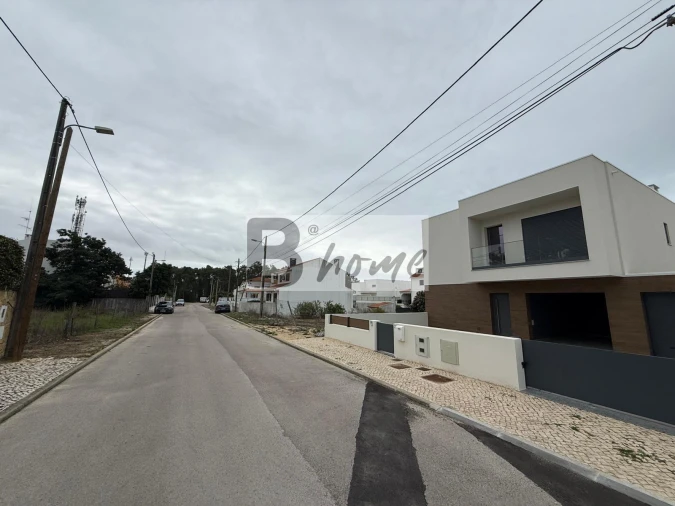 Terreno para Venda em Charneca de Caparica e Sobreda Foto 5