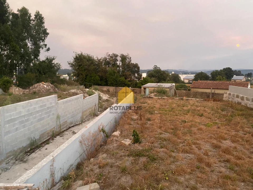 Moradia T4 para Venda em Castêlo da Maia Foto 9