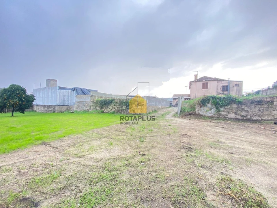 Moradia T4 para Venda em Castêlo da Maia Foto 4