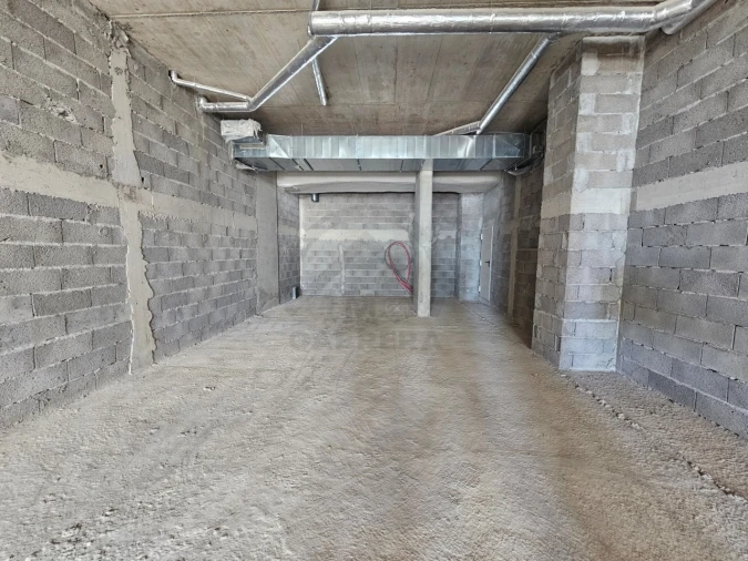 Loja para Arrendamento em São Martinho Foto 9