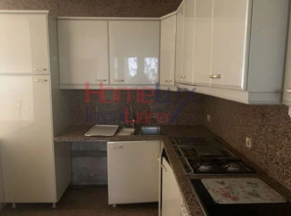 Moradia T4 para Venda em Azurem Foto 14