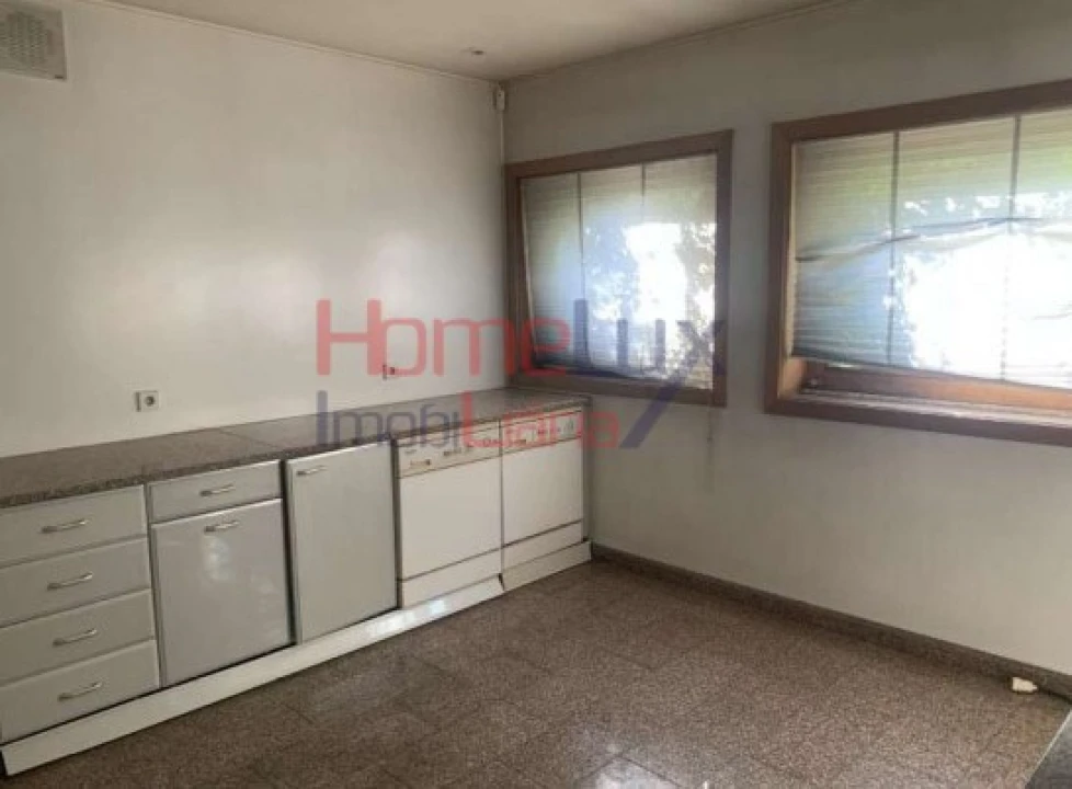 Moradia T4 para Venda em Azurem Foto 18