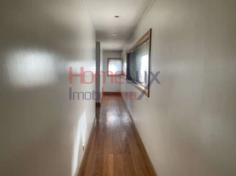 Moradia T4 para Venda em Azurem Foto 24