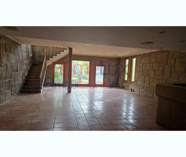 Moradia T4 para Venda em Azurem Foto 29