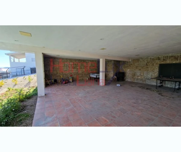 Moradia T4 para Venda em Azurem Foto 32