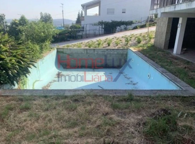 Moradia T4 para Venda em Azurem Foto 35