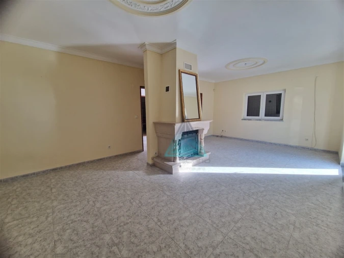 Moradia T5 para Arrendamento em Fernao Ferro Foto 9