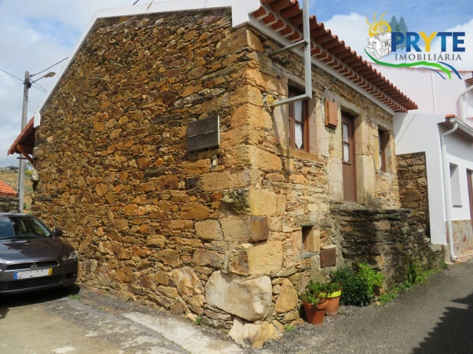 Moradia T3 para Venda em Sobreira Formosa e Alvito da Beira Foto 3