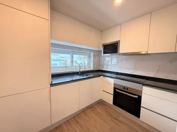 Apartamento T2 para Venda em Lagos (São Sebastião e Santa Maria)