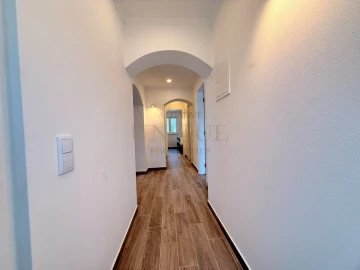 Apartamento T2 para Venda em Lagos (São Sebastião e Santa Maria)