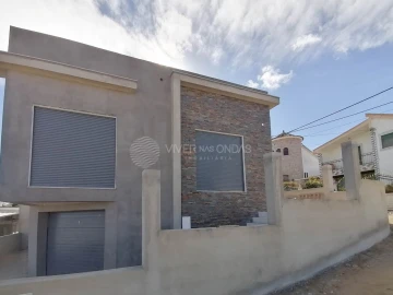 Moradia T3 para Venda em Fernao Ferro