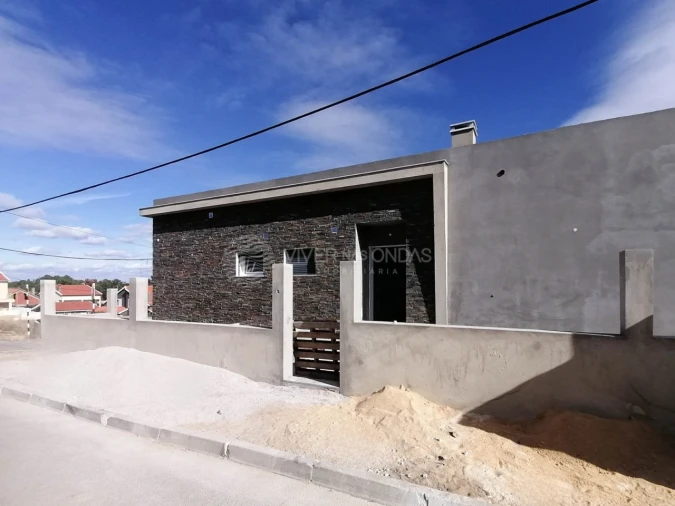 Moradia T3 para Venda em Fernao Ferro Foto 2