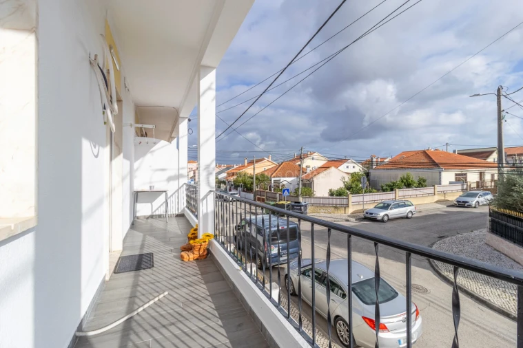 Apartamento T2 para Venda em Quinta do Conde Foto 4
