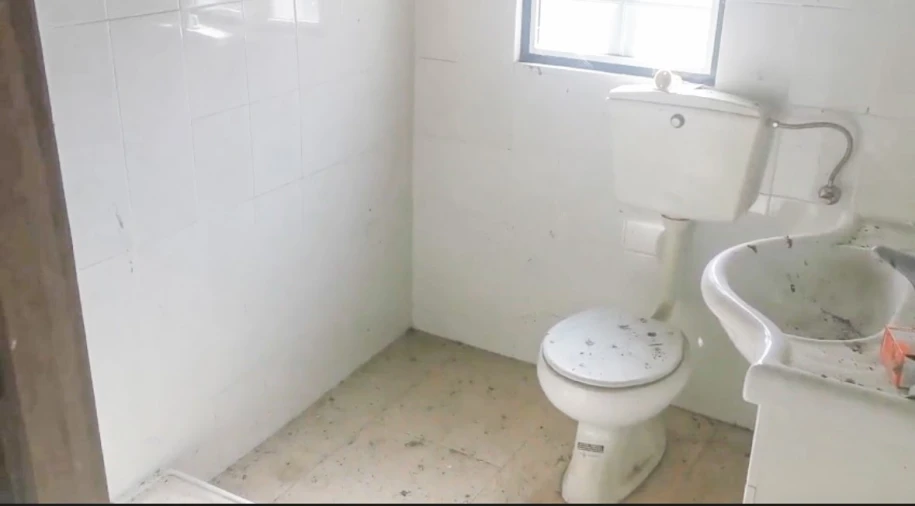 Moradia T5 para Venda em Benquerença Foto 9