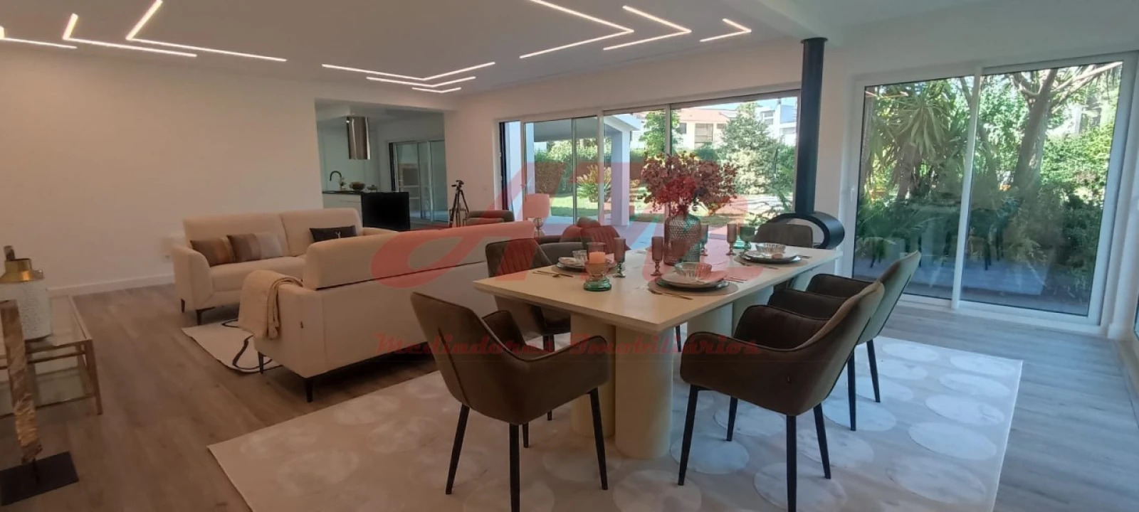 Moradia T4 para Venda em Charneca de Caparica e Sobreda Foto 57