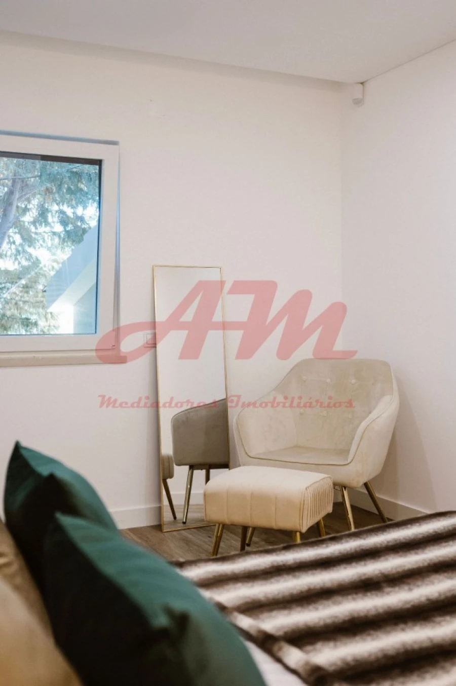 Moradia T4 para Venda em Charneca de Caparica e Sobreda Foto 16