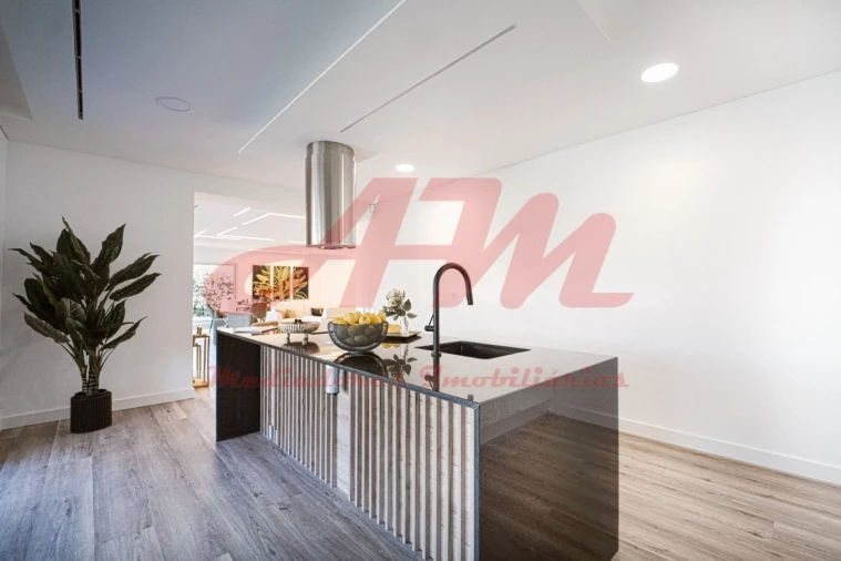 Moradia T4 para Venda em Charneca de Caparica e Sobreda Foto 31