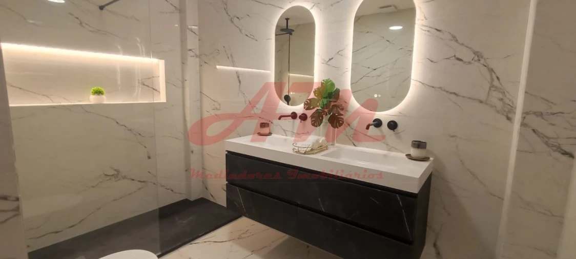 Moradia T4 para Venda em Charneca de Caparica e Sobreda Foto 51