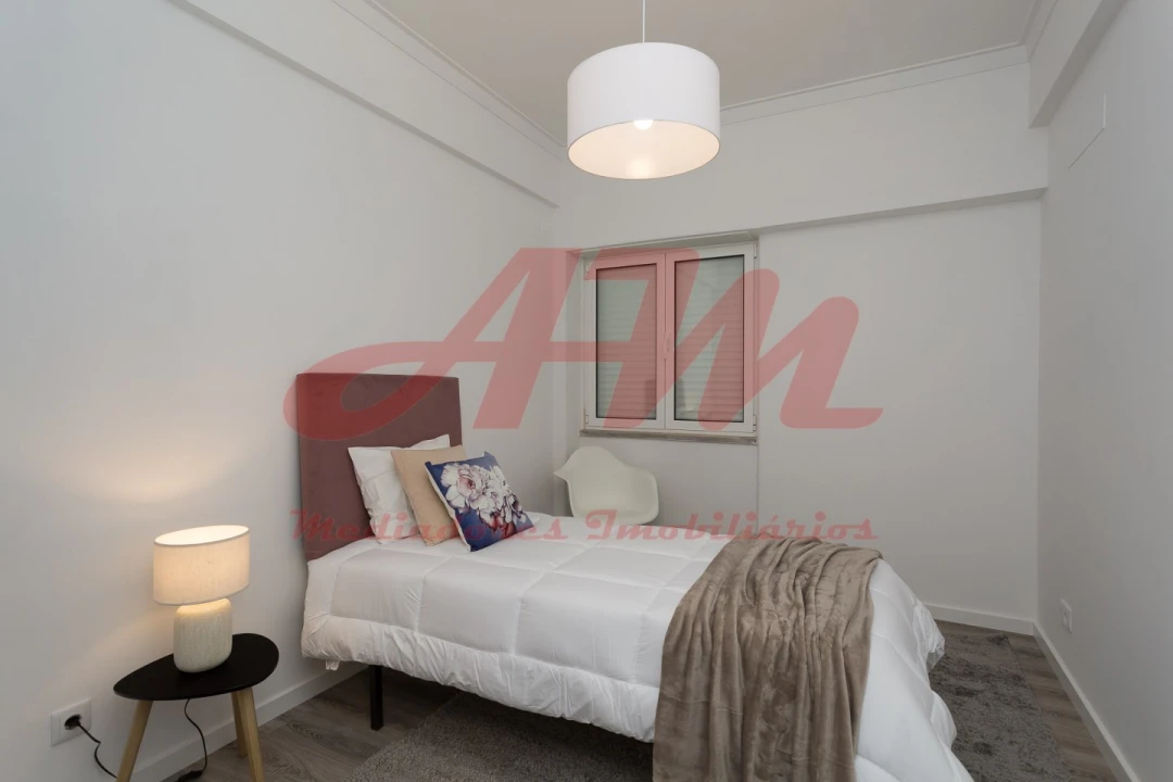 Apartamento T3 para Venda em Benfica Foto 17