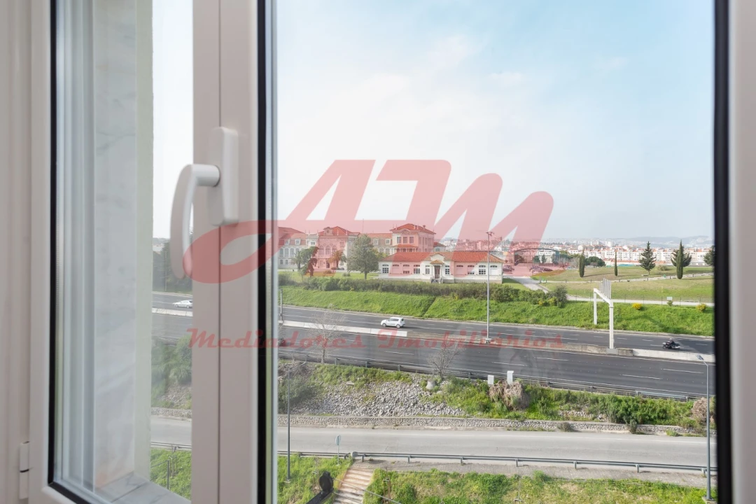 Apartamento T3 para Venda em Benfica Foto 1