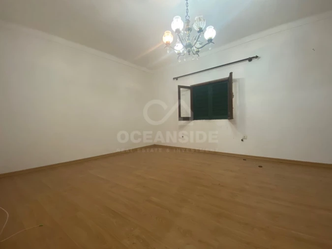 Moradia T4 para Venda em São Miguel de Acha Foto 2