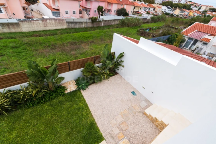 Moradia T2 para Venda em São Domingos de Rana Foto 25