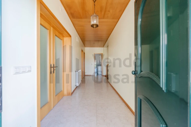 Moradia T4 para Venda em Lago Foto 9