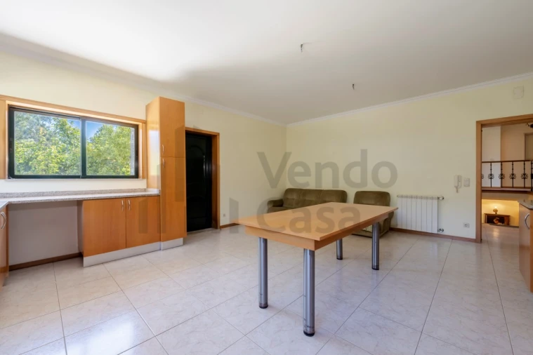 Moradia T4 para Venda em Lago Foto 16