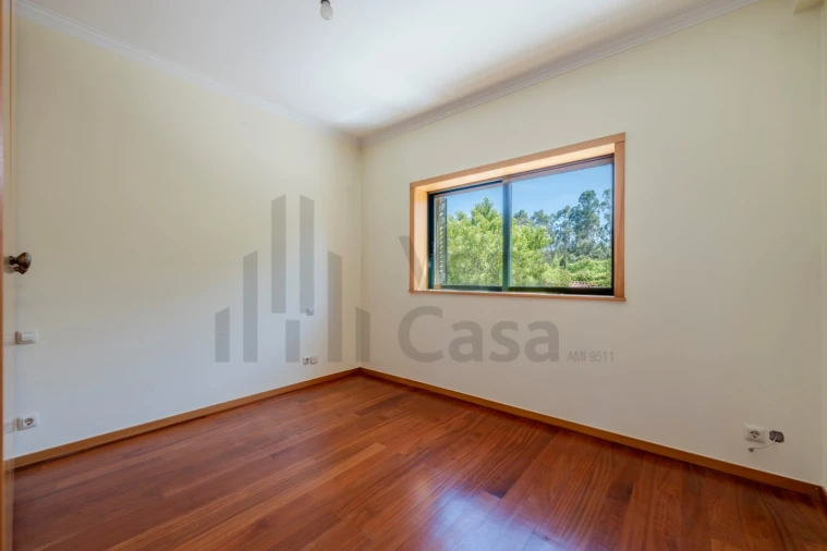 Moradia T4 para Venda em Lago Foto 20