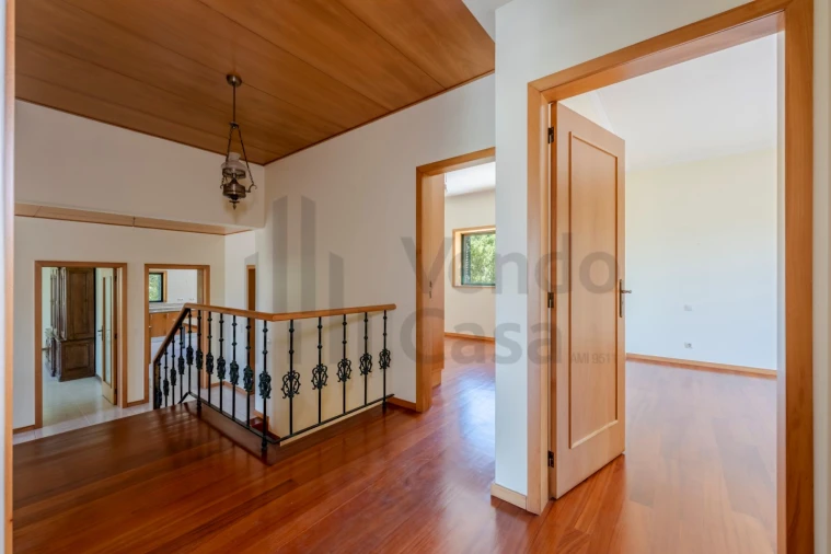 Moradia T4 para Venda em Lago Foto 28