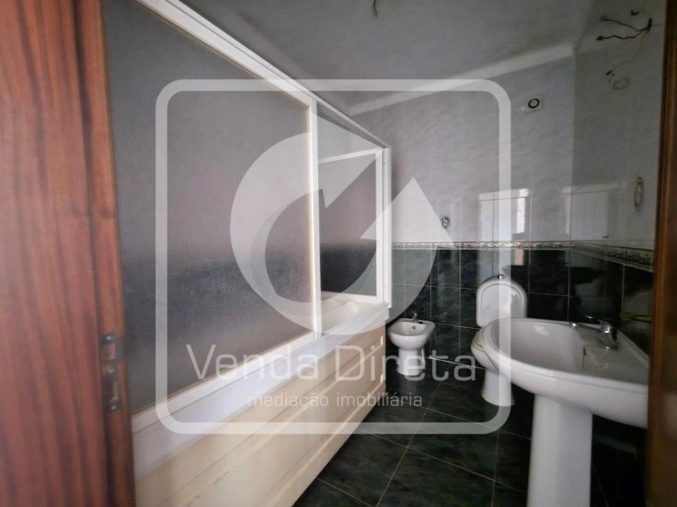 Apartamento T4 para Venda em Gaio-Rosário e Sarilhos Pequenos Foto 18