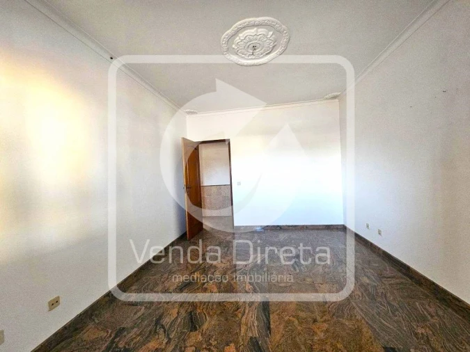 Apartamento T4 para Venda em Gaio-Rosário e Sarilhos Pequenos Foto 13