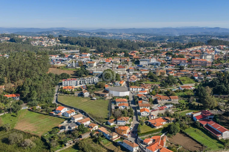 Terreno Comércio / Armazém para Venda em Mozelos Foto 27