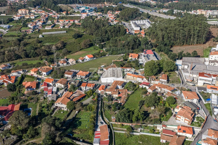Terreno Comércio / Armazém para Venda em Mozelos Foto 28