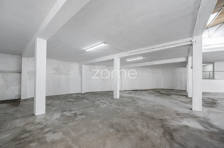 Terreno Comércio / Armazém para Venda em Mozelos Foto 13